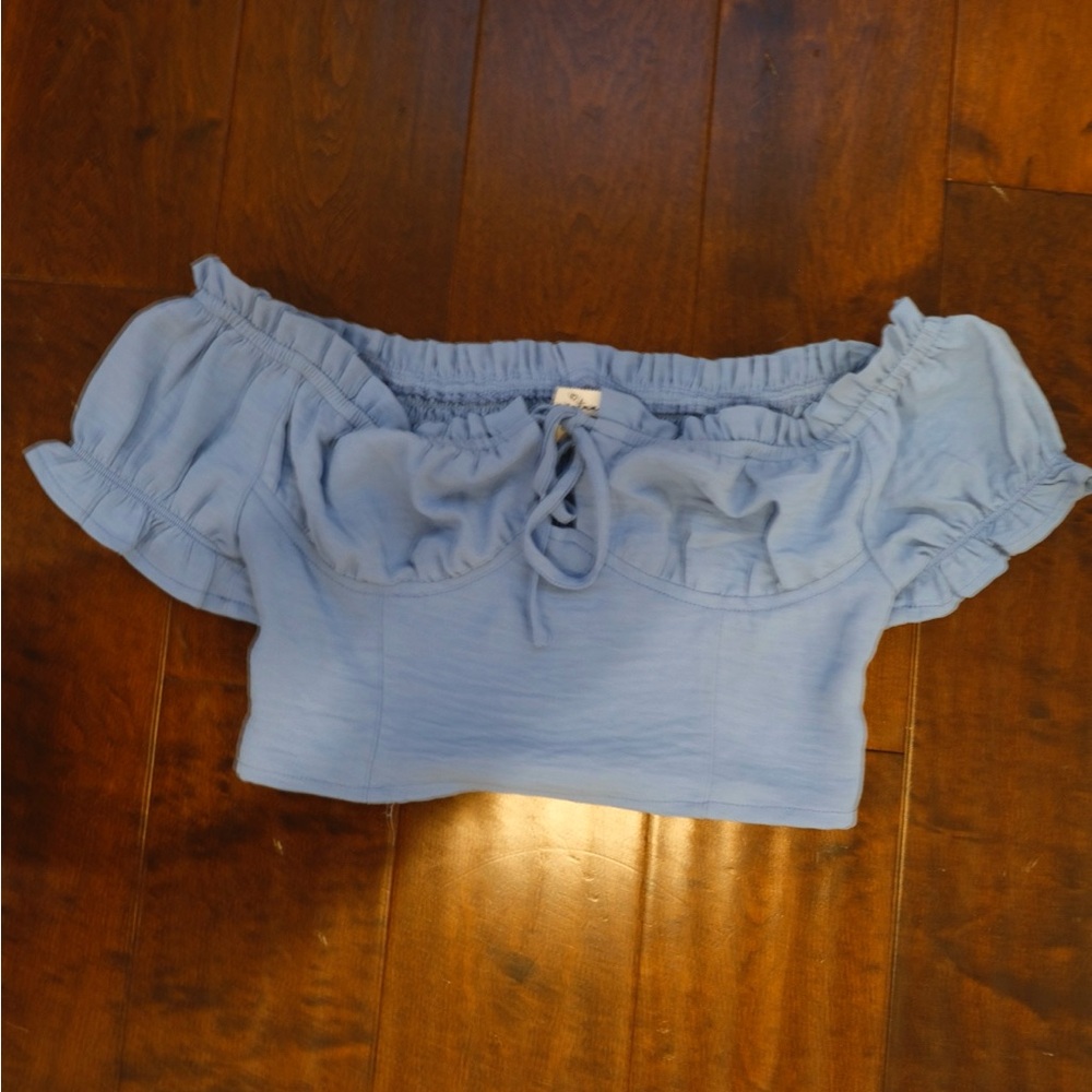 Cute off the shoulder cropped top